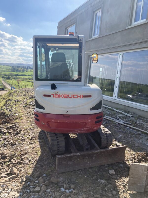 2018 Takeuchi TB230