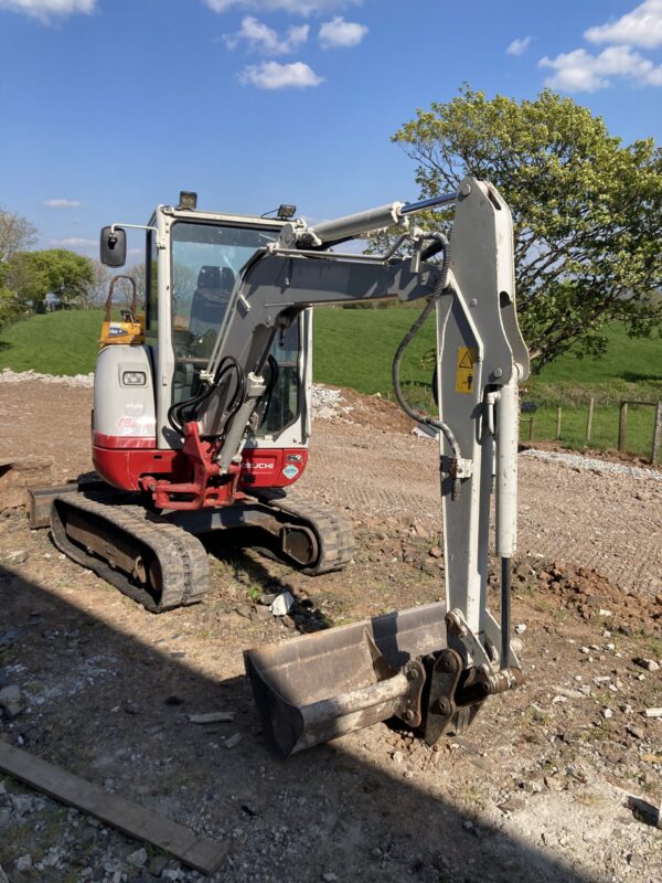 2018 Takeuchi TB230